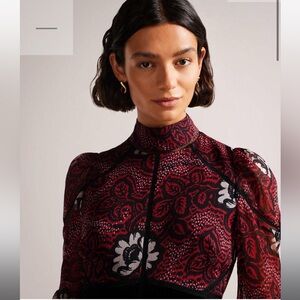 NWT Ted Baker London
Coriey Floral
Long Sleeve
Chiffon Dress